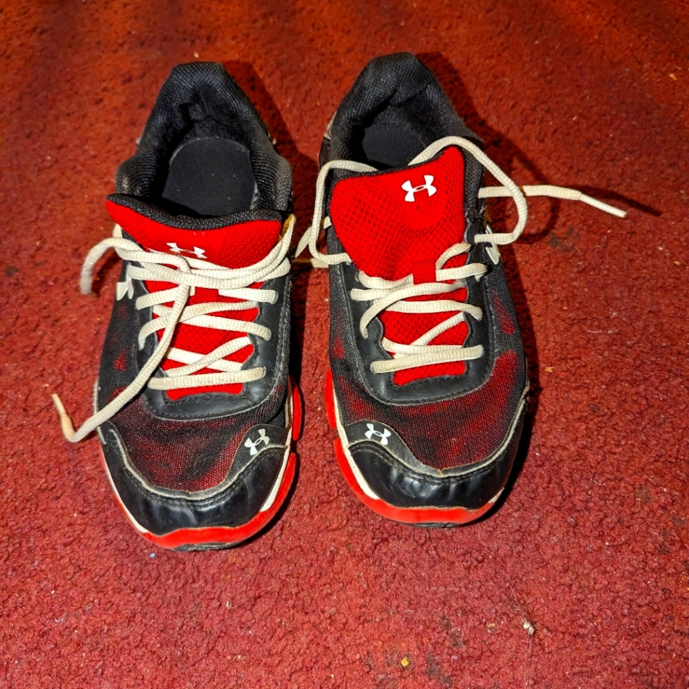 Size 5.5 Youth boys Under Armor sneakers
